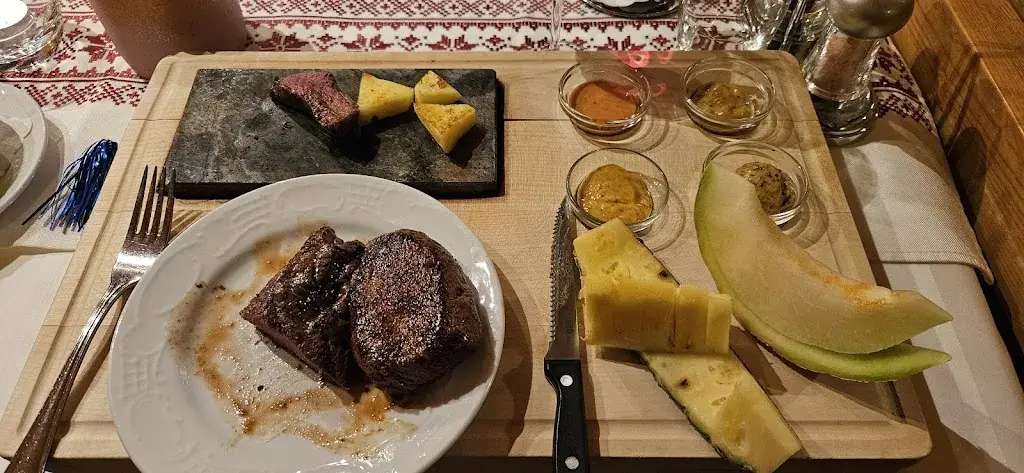 Fabian M_Restaurant Buurestuba, Résidence_Lenk_review