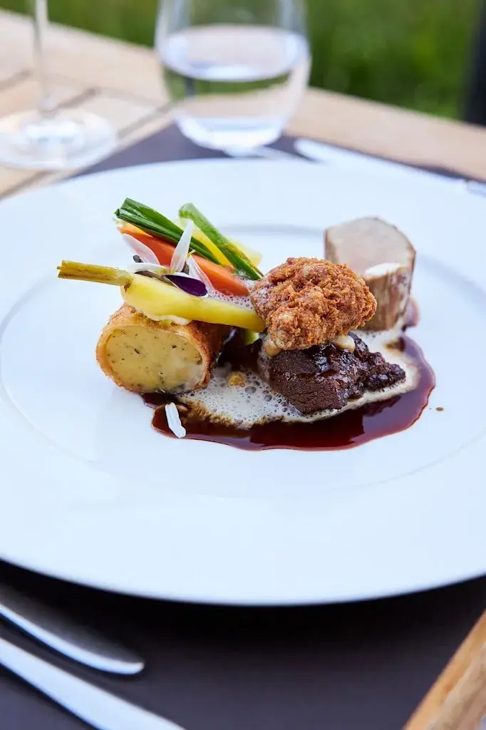 Restaurant & Sonnenterrasse Alpenland_Lauenen_slider_image_2