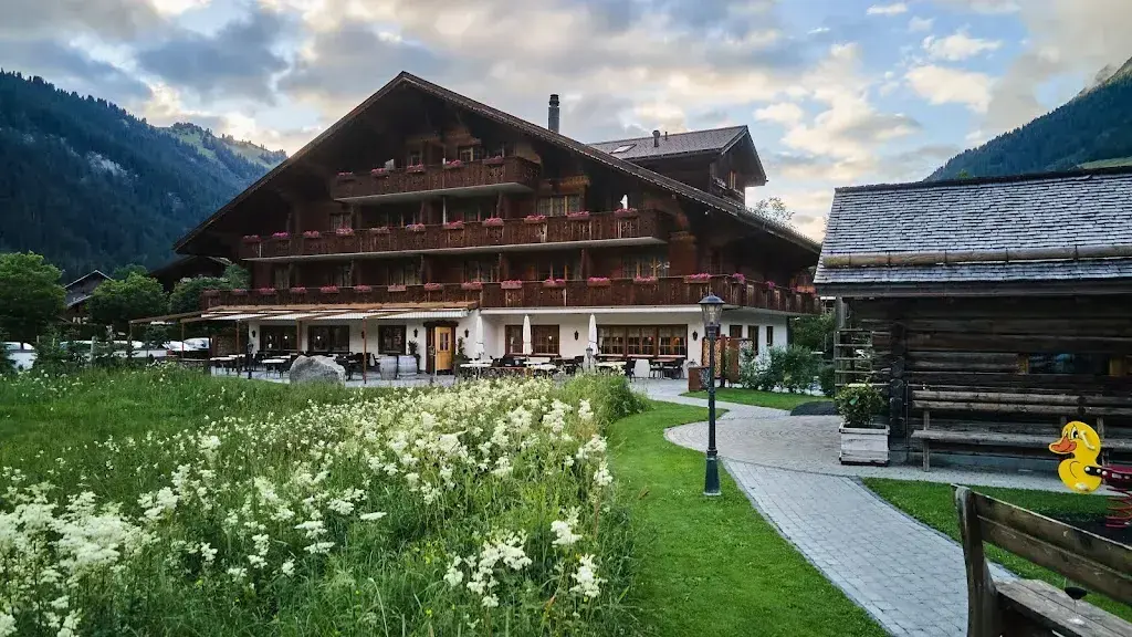 Hotel Alpenland Restaurant in Saanen