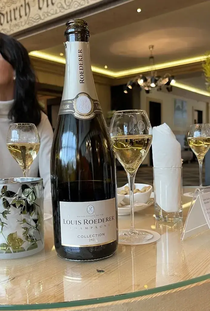 Menu_ERMITAGE Stuben_Schönried_immagine_1