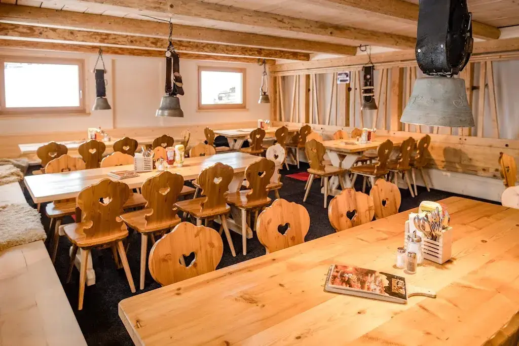 Restaurant Kuhstall restaurant in Schönried