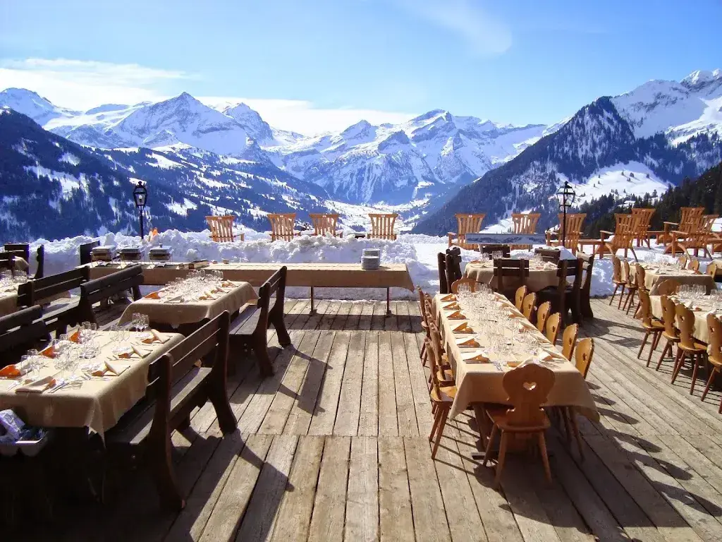 Bergrestaurant und Lounge Eggli Gstaad restaurant à Saanen
