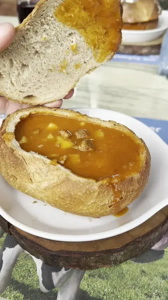 Paolo Beltrami_Viviane's Burestübli_Gstaad_avis