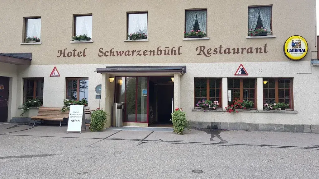 Hotel Restaurant Schwarzenbühl Restaurant in Riffenmatt