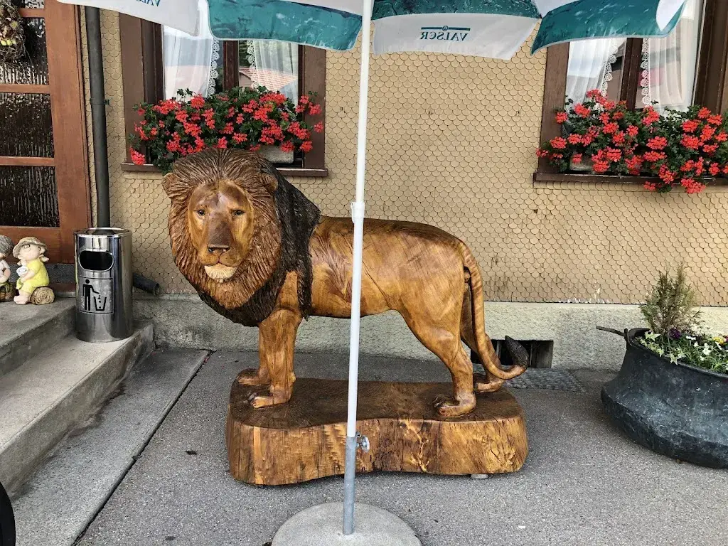 Oleksandr Kyryliuk_Gasthof & Catering Löwen Riffenmatt_Riffenmatt_avis