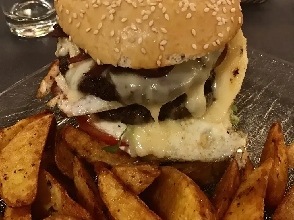 Belle Epoque_Saanen_slider_image_3