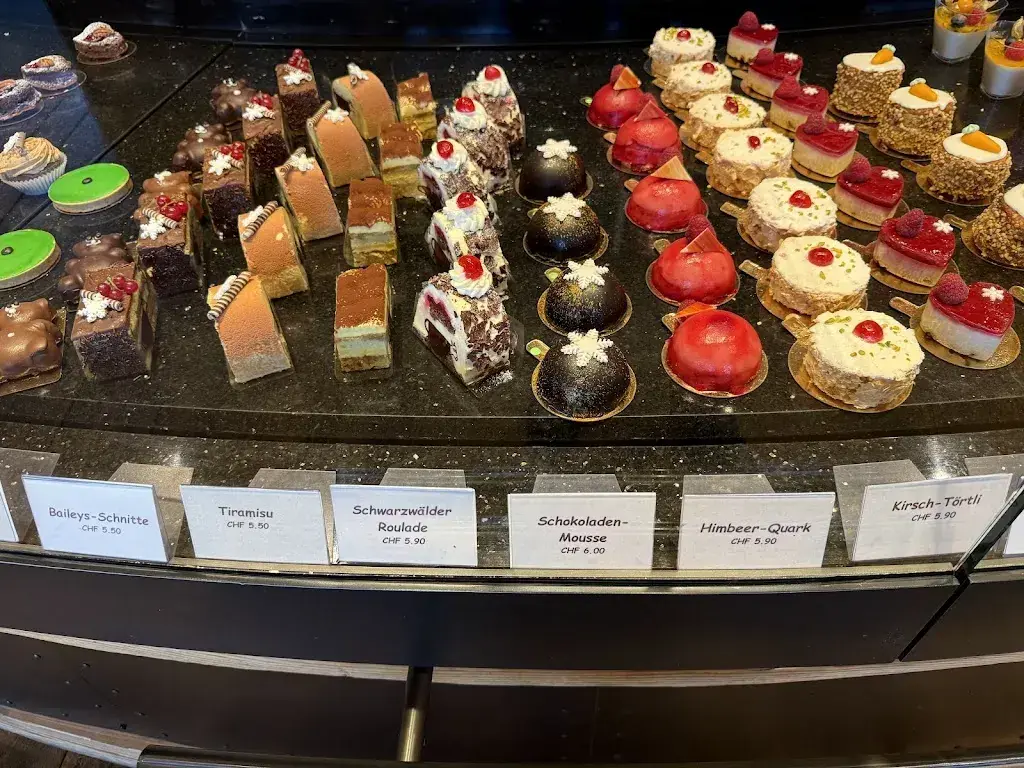 Charly's Gstaad AG restaurant à Gstaad