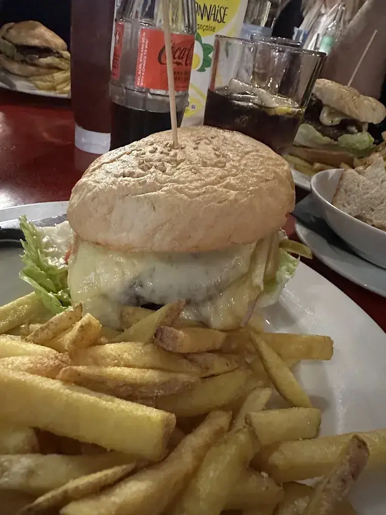 Hani AlMalki_Boucherie_Saanen_review