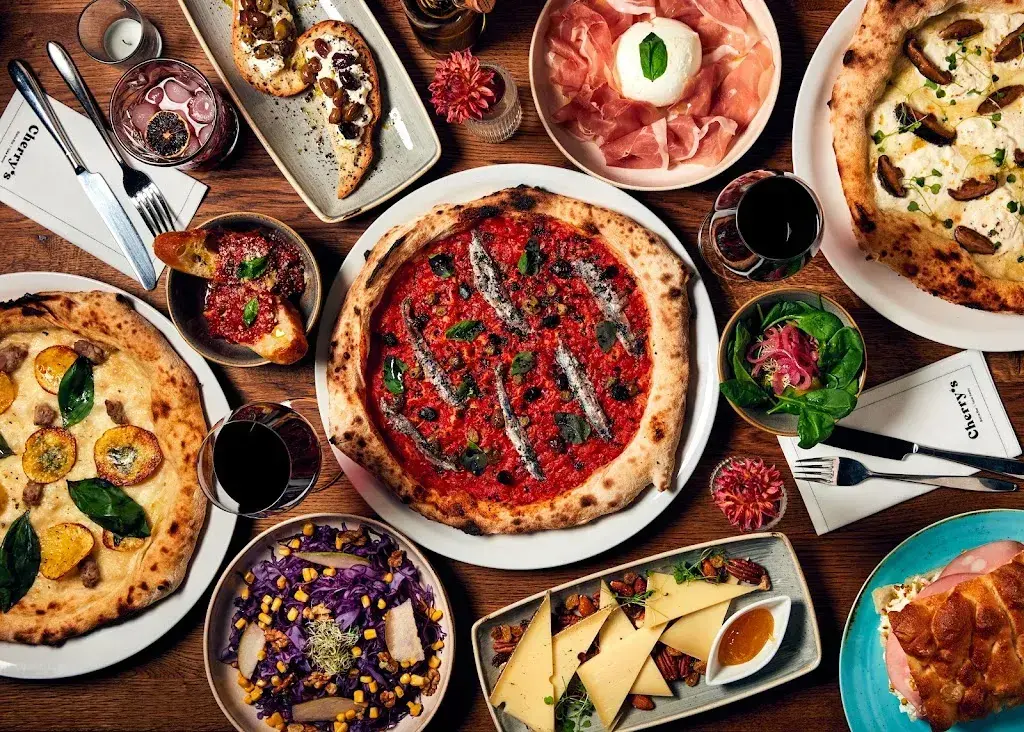 Cherry’s Bistro - Take away and Pizzeria_Saanen_slider_image_2