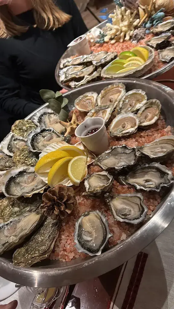 Menu_Qavjar - Boutique & Seafood Bar_Gstaad_image_2