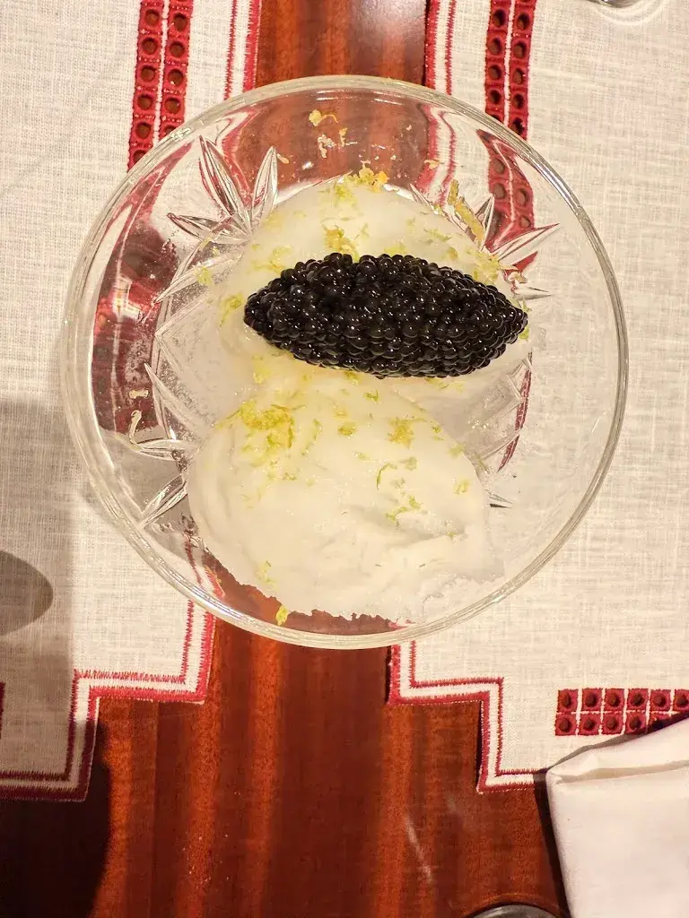 F P_Qavjar - Boutique & Seafood Bar_Gstaad_avis