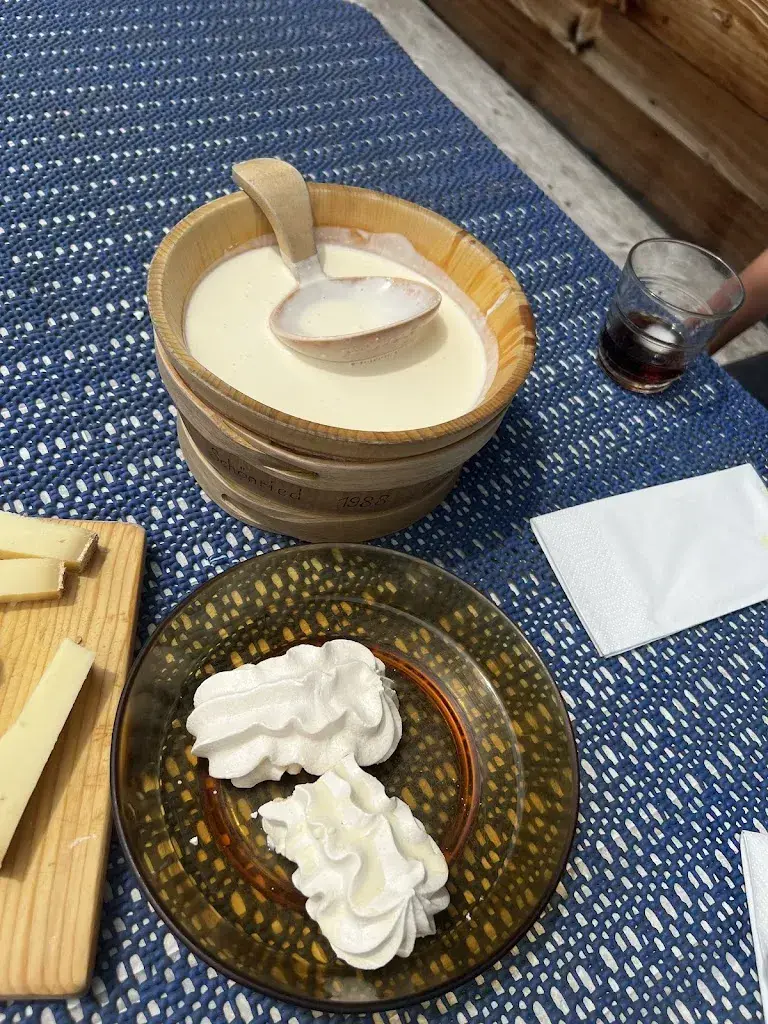 Ewa Czartoryjska_Buvette d’alpage_Rougemont_Bewertung