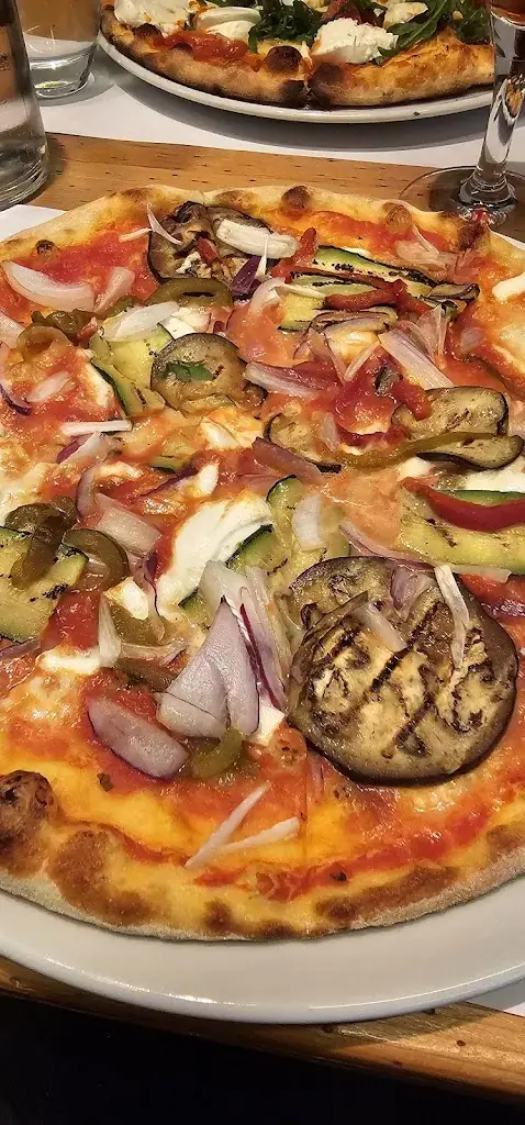 Moksh Khurana_Pizza Basta_Gstaad_review