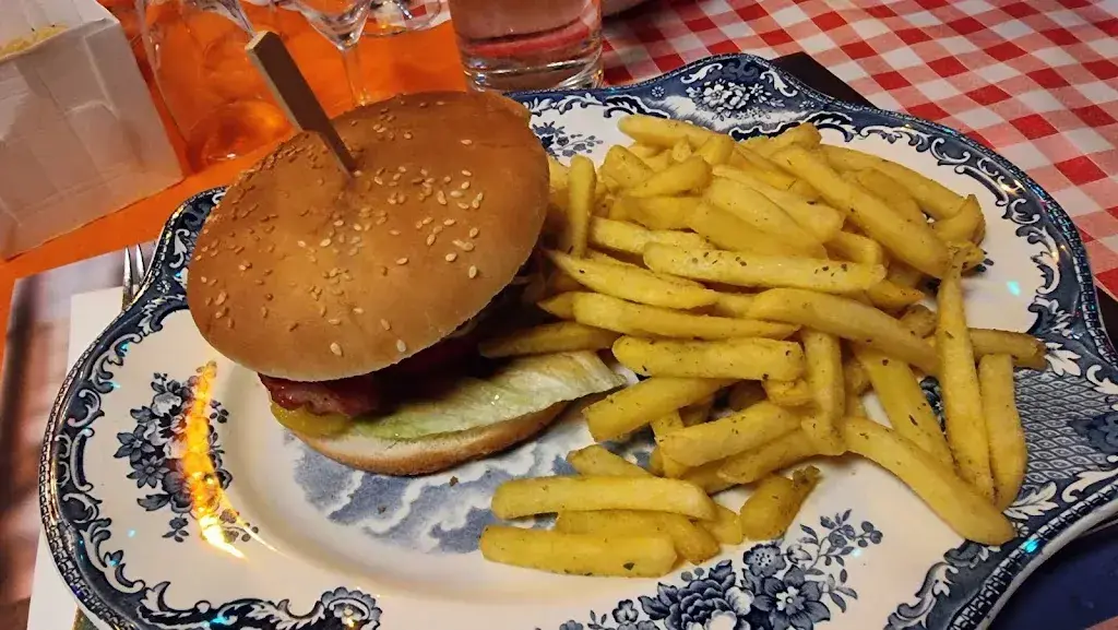 Markus Müller_Uttige-Pub_Uttigen_review