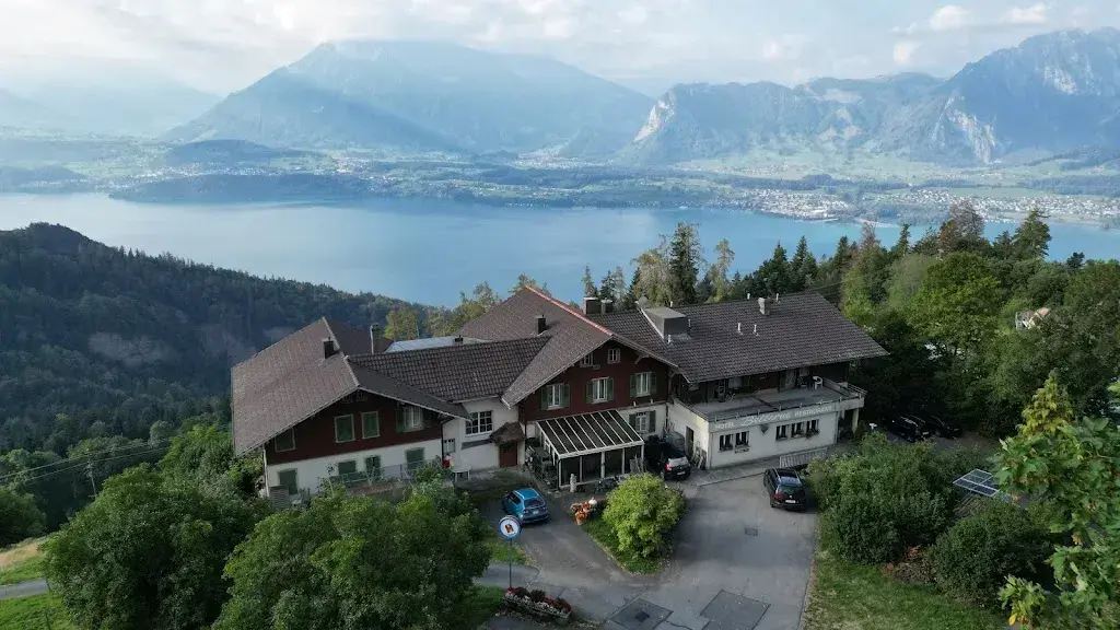 Karl Vincent_Hotel-Restaurant Bellevue_Heiligenschwendi_review