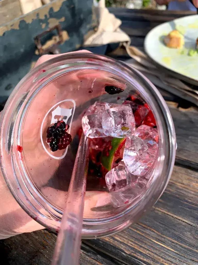 Vita Varava_Pier 17_Oberhofen am Thunersee_avis