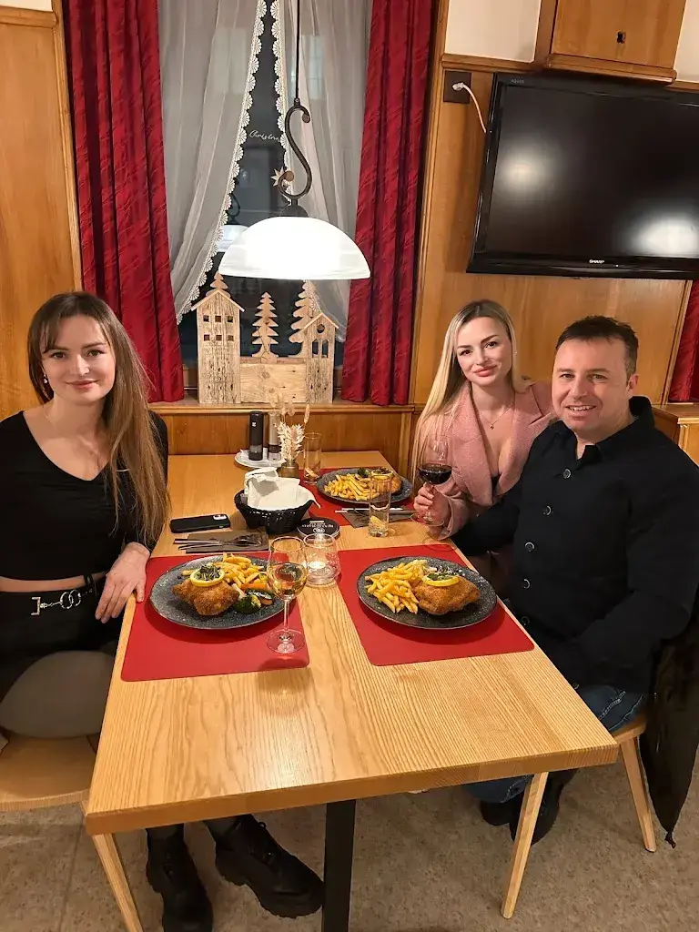 Тетяна Вознюк_Restaurant Kreuz_Oberhofen am Thunersee_review