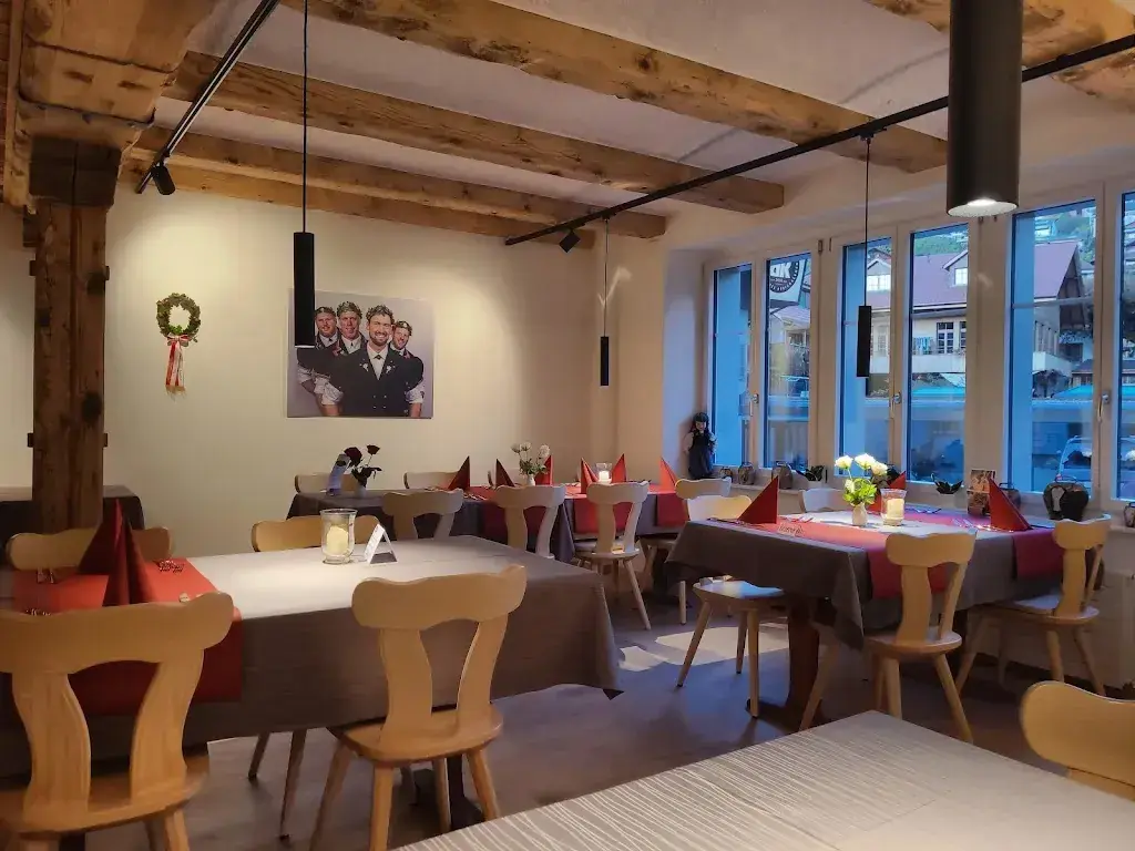 Restaurant Kreuz restaurant à Oberhofen am Thunersee