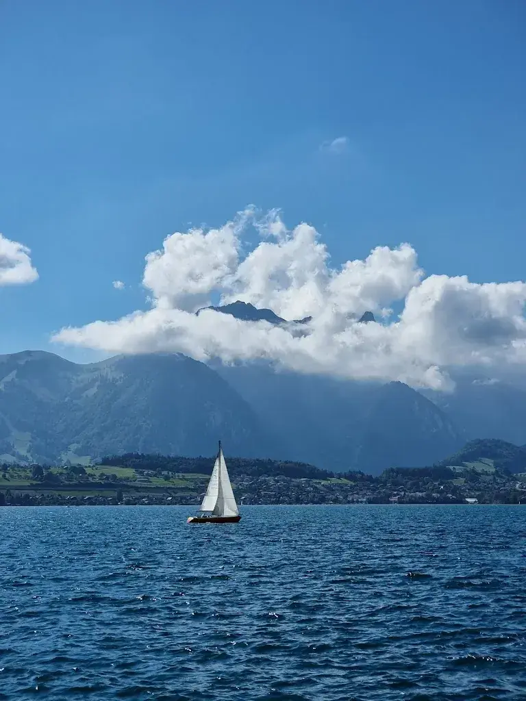 Odalis Cedeno Gross_Thunerseebeach_Oberhofen am Thunersee_recensione