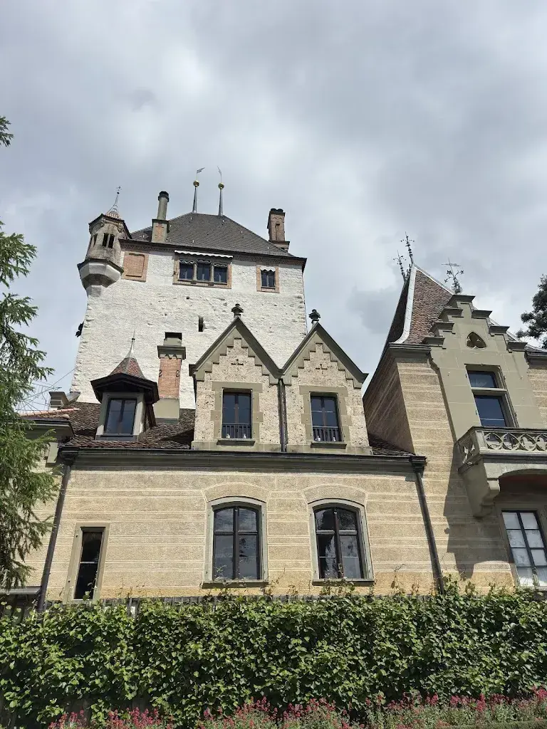 Bea Andrea Sicat_Schloss Oberhofen am Thunersee_Oberhofen am Thunersee_review