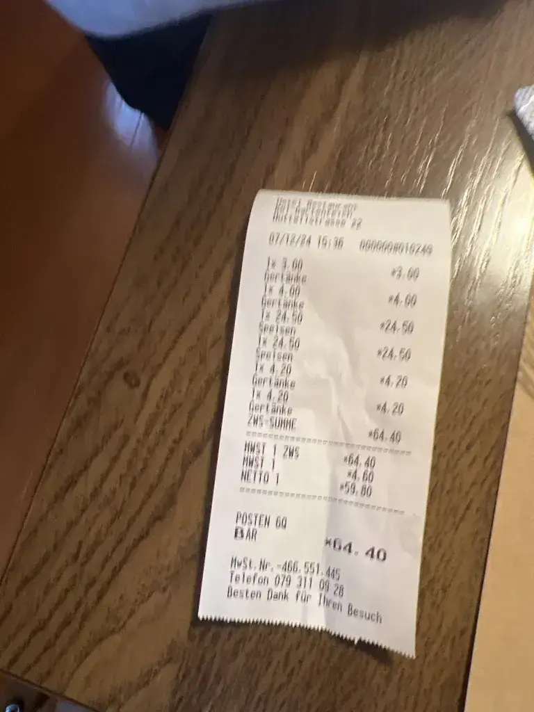 Corsin Brand_Koi-Gartenteich_Häusernmoos im Emmental_recensione