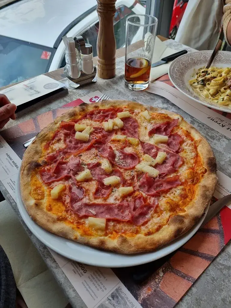 Kreuz_Uetendorf_slider_image_3