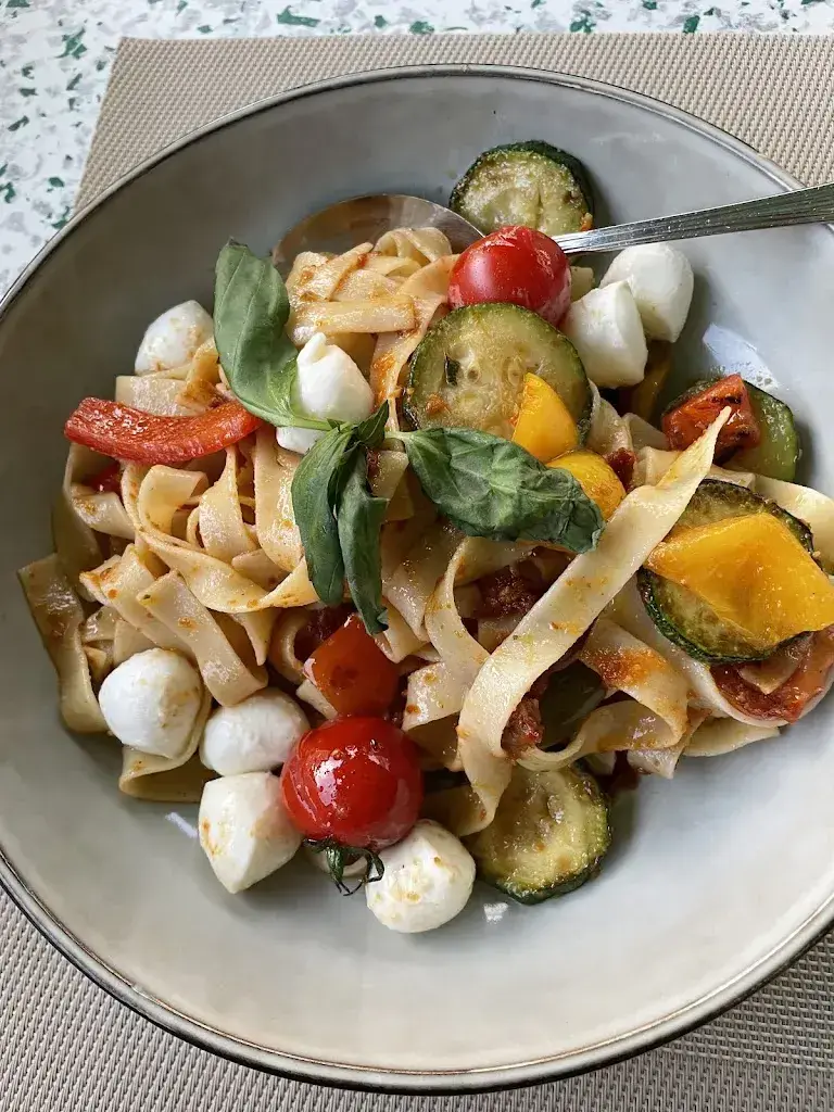 Minji Kim_Badibistro Uetendorf_Uetendorf_Bewertung