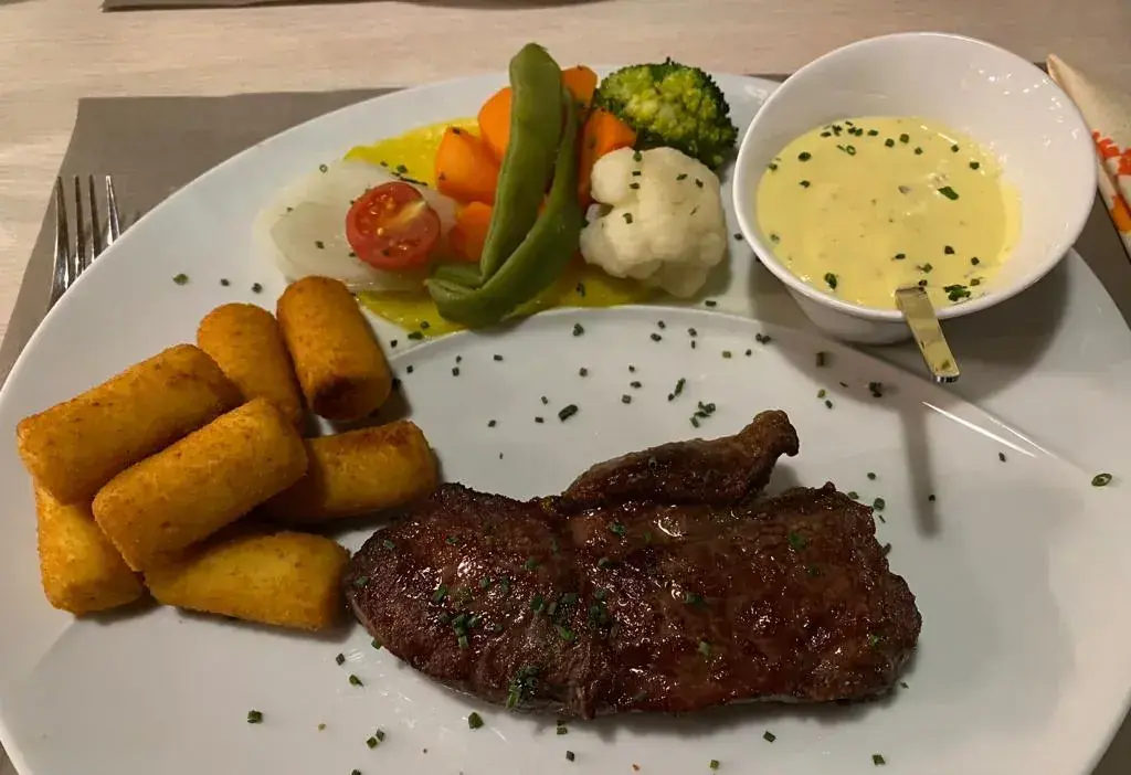 Menü_Restaurant Treff_Thun_Bild_1