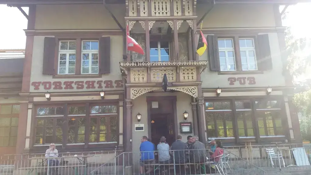 Joe Mcgurk_Yorkshire Pub_Huttwil_review