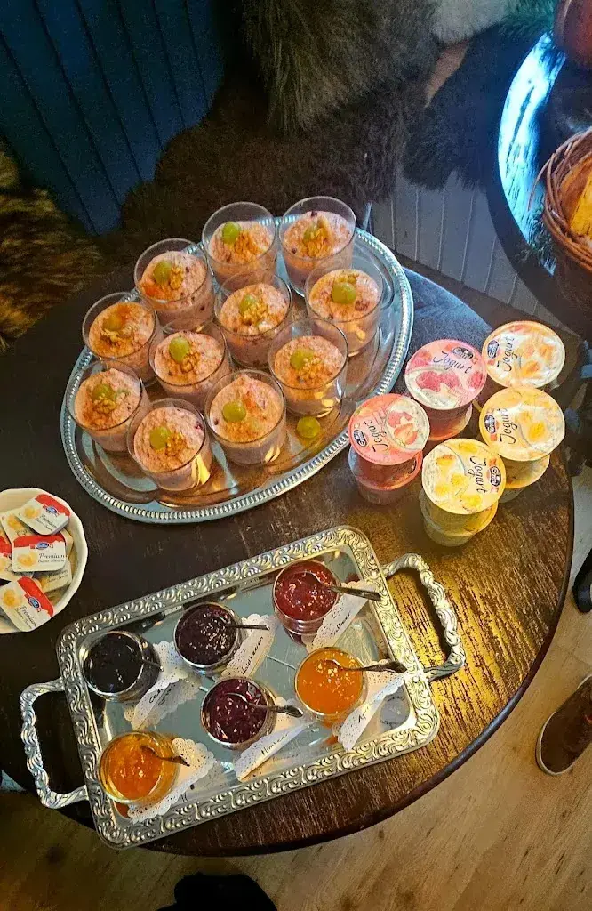 Liliana De Matteis_Mirj's Café à la maison_Attiswil_avis