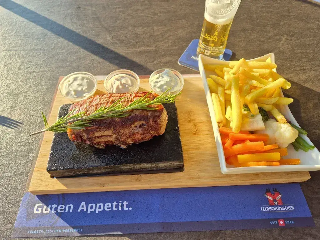 Alexander Broos_Gfellen_Finsterwald_review