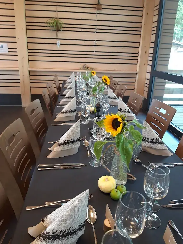 Restaurant Le Brand_La Roche_slider_image_1