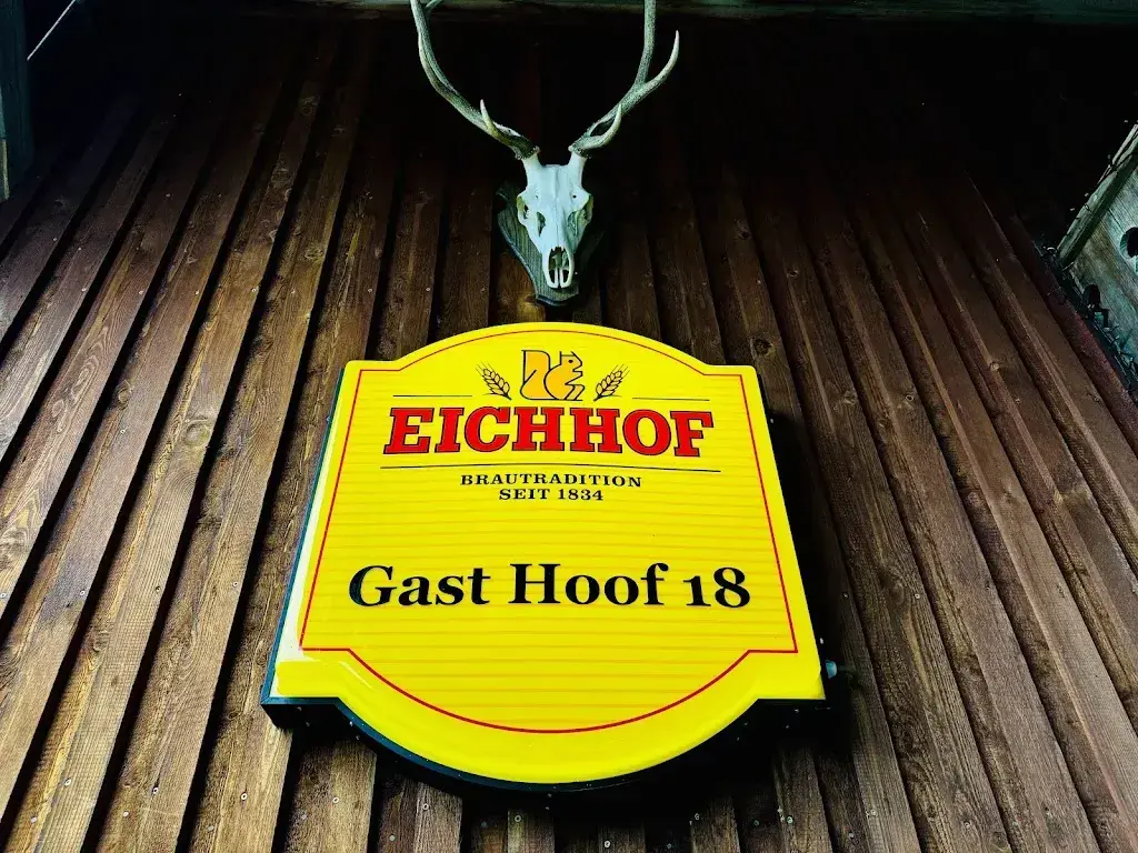 Marco Hort_Gast Hoof 18_Flühli_review