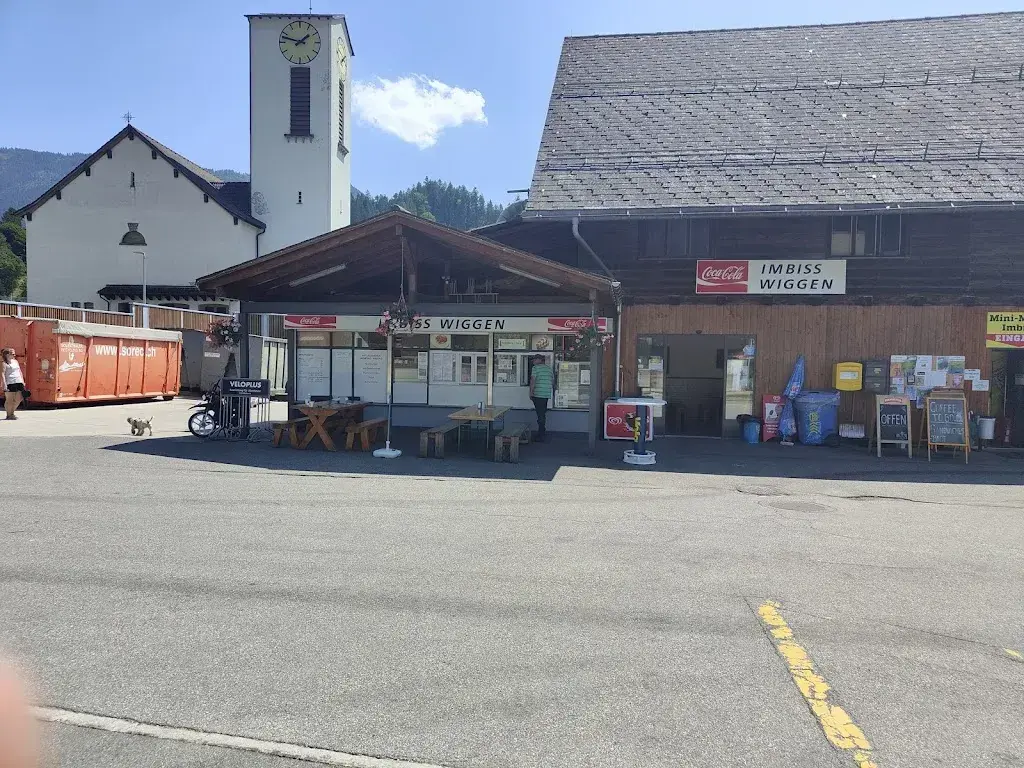 Joshua Moorsel_Imbiss Wiggen_Wiggen_review