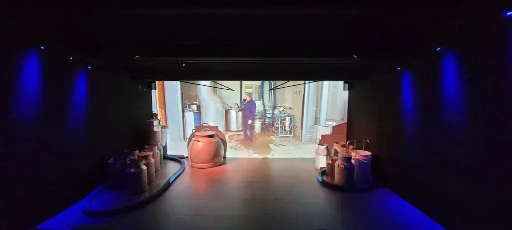 Mason Van Horn_Bergkäserei Marbach AG | Erlebniskäserei mit Verkaufsladen und Bistro / Restaurant_Marbach_review