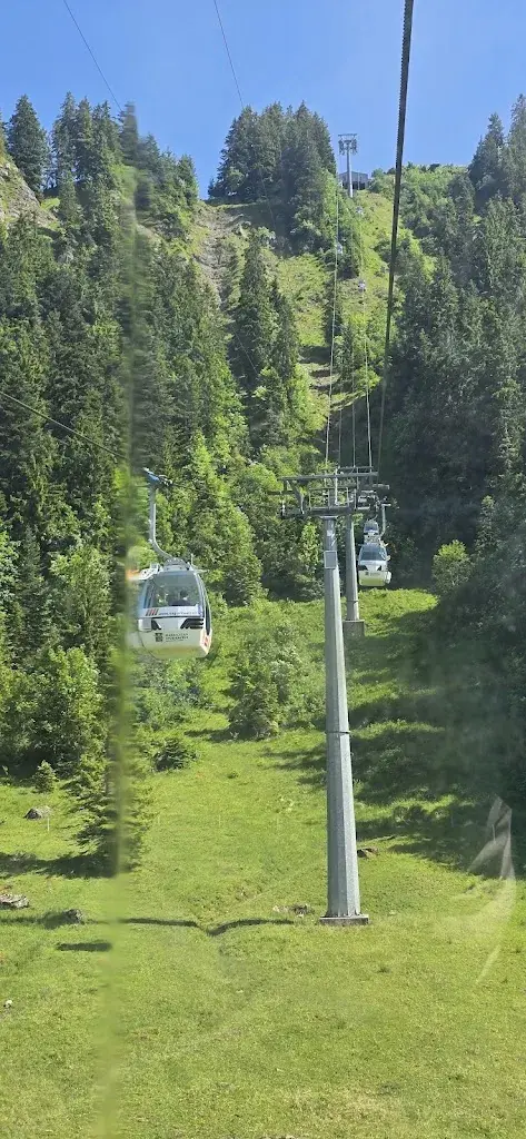 Euljung Whangbo_Sportbahnen Marbachegg AG_Marbach_review