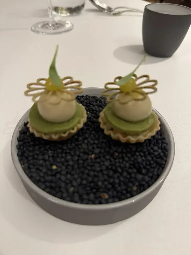 Rob Mudde_Restaurant Maihöfli » Fleisch | Vegan | Fisch | Vegetarisch_Luzern_review