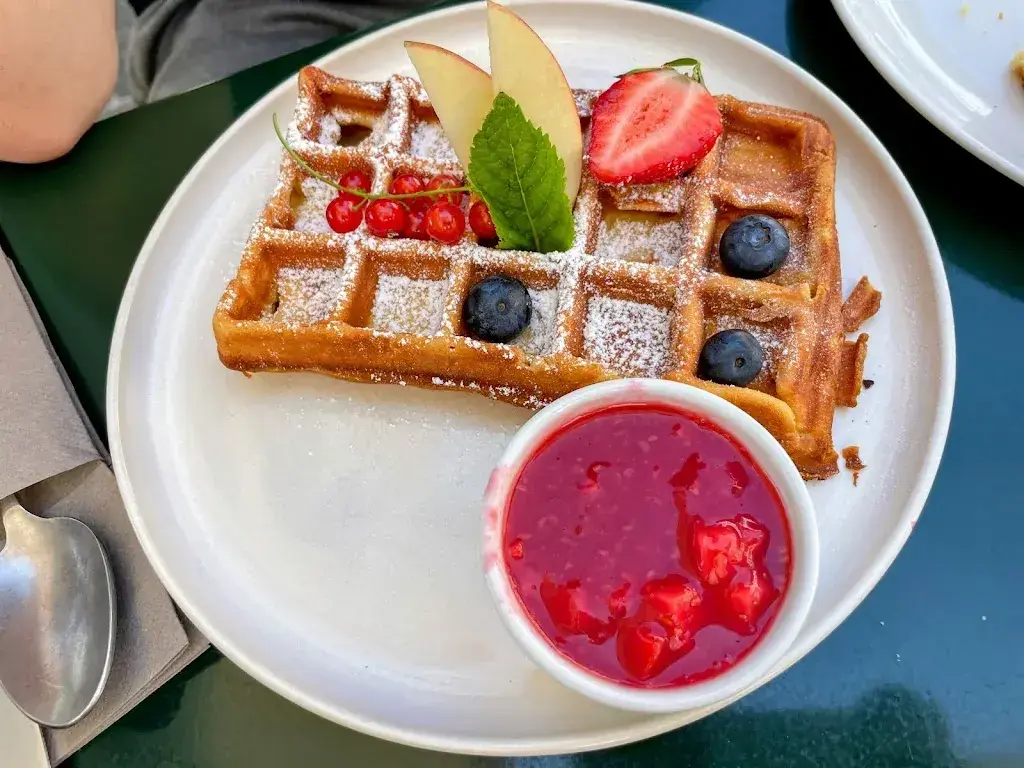 Aliza Brown_Mill'Feuille_Luzern_review