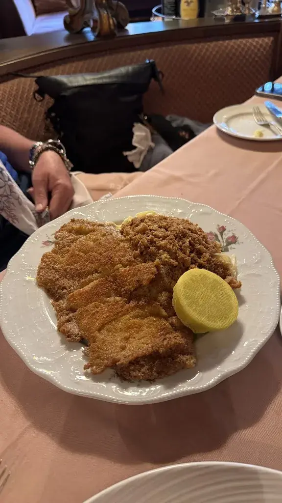 Rod Kutemeier_Old Swiss House_Luzern_avis