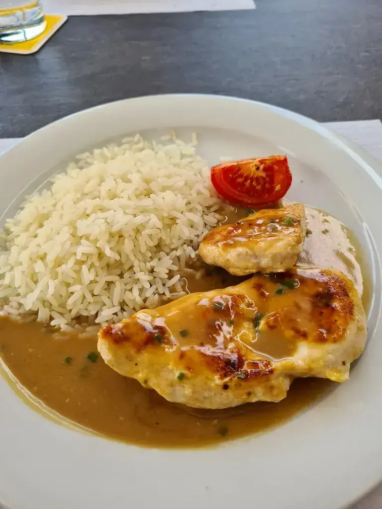 Felix Koehler_Bahnhof_Rothenburg_review