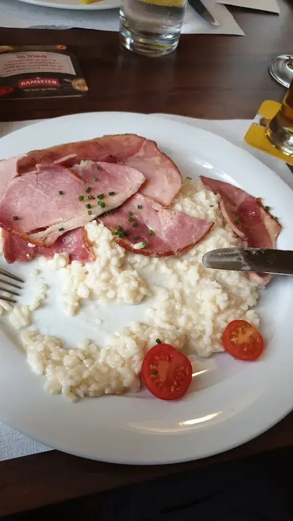 Mirko Gaborovic_Bahnhof_Rothenburg_review