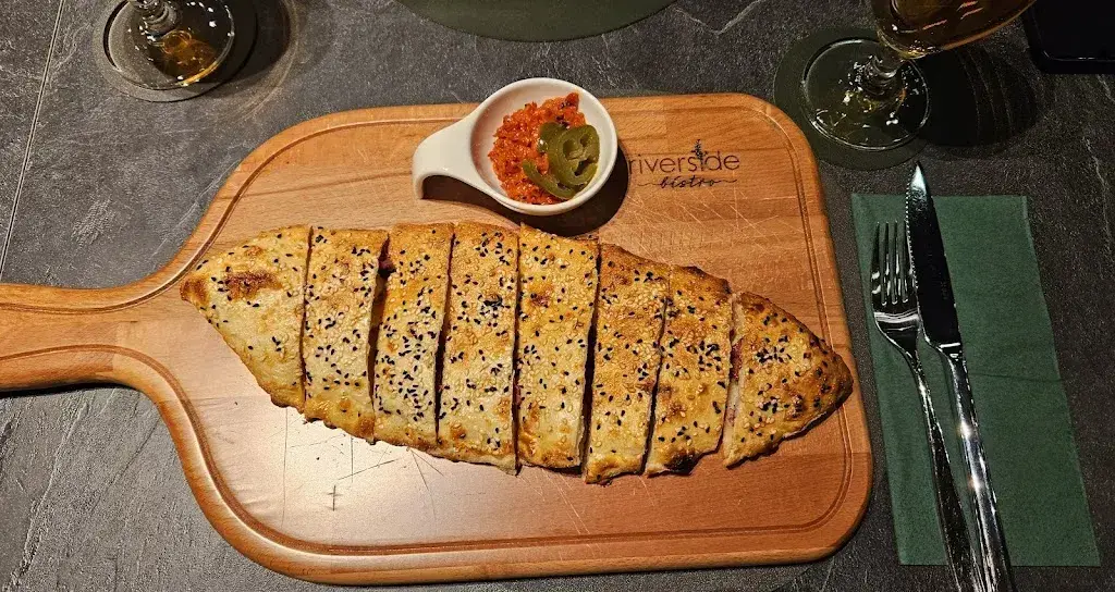 Menu_Riverside Bistro_Emmen_image_2