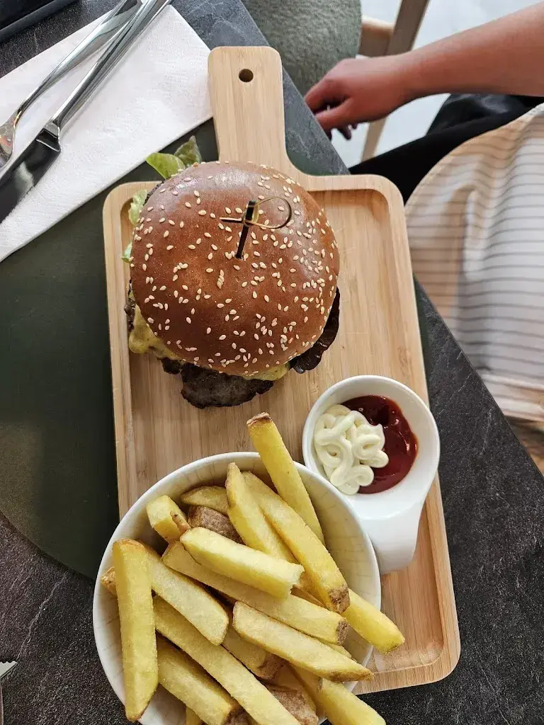 Menu_Riverside Bistro_Emmen_image_7