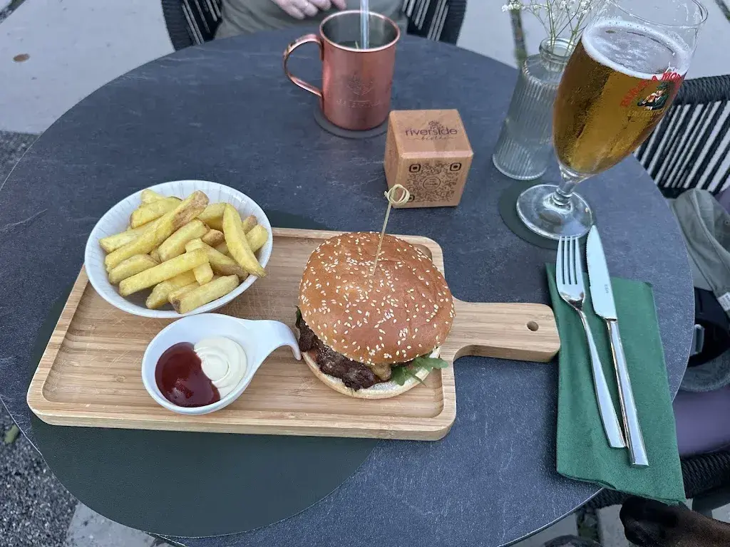 Menu_Riverside Bistro_Emmen_image_9