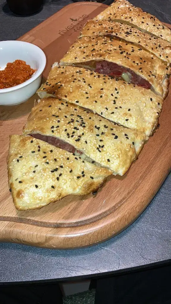 Paul Tregouet_Riverside Bistro_Emmen_review