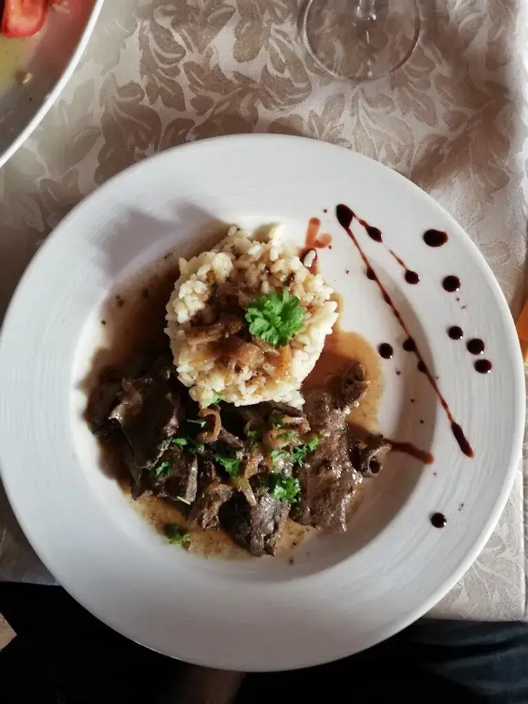 Eralda Curumi_Restaurant- Pizzeria Venezia_Ermensee_review