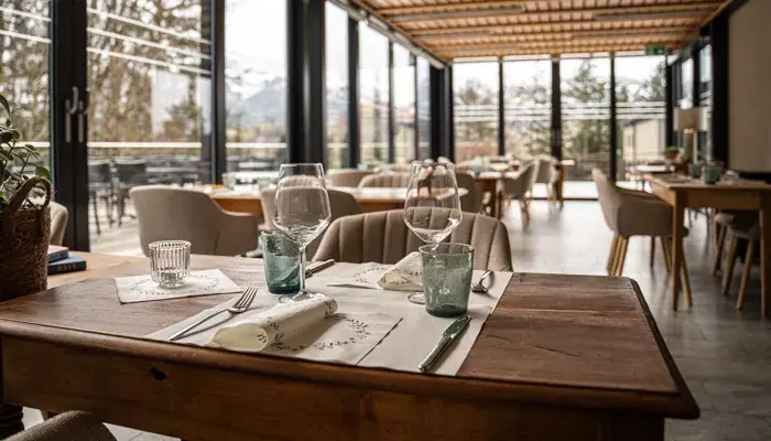 Café-restaurant Les Marches restaurant in Broc