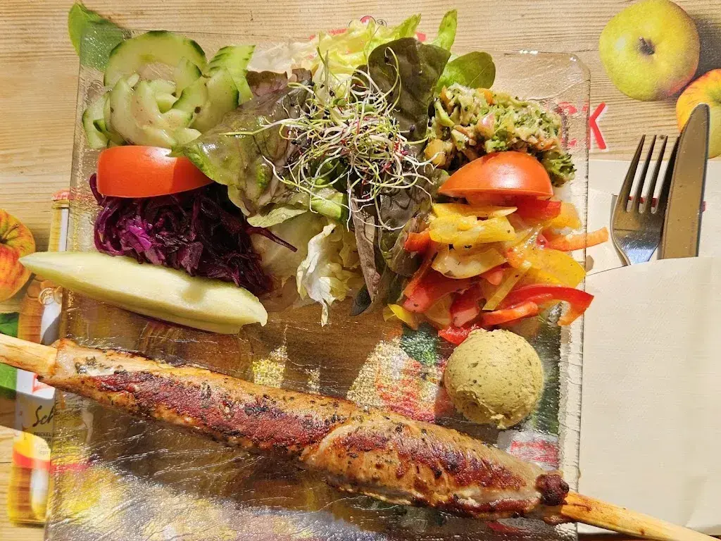 Franco Armando Lupo_Restaurant Birspark & Minigolf Aesch_Aesch_avis