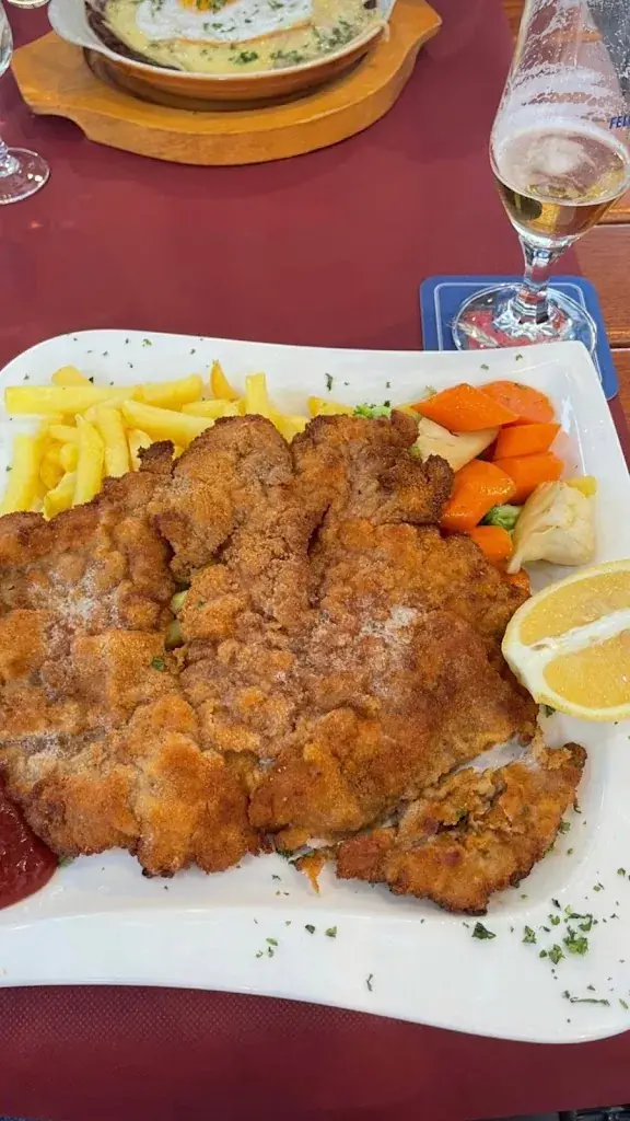 H L_Restaurant Kluserstübli_Aesch_avis