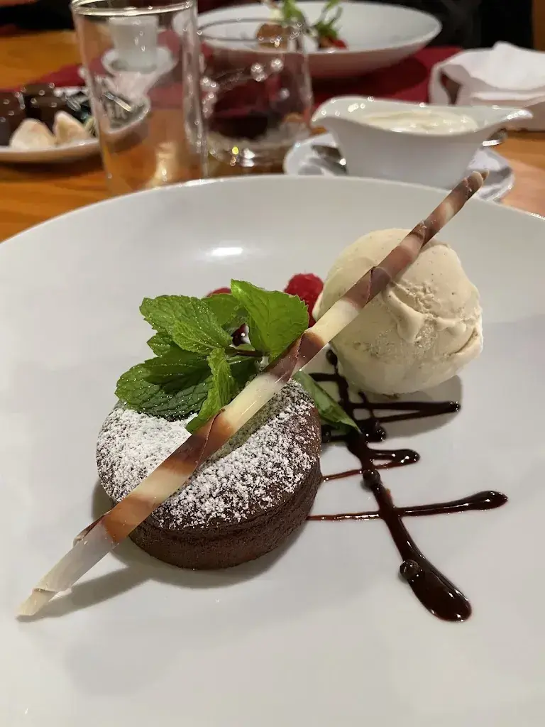 Ana Maria Palacios_Hotel & Restaurant zum Schneggen_Reinach_review